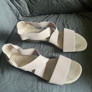 Life Stride Blush Sandals